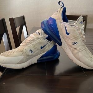 Nike 270s